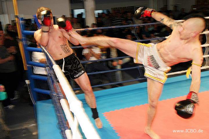 090404_3878_stark-jungwirt_fight_night_koeln.jpg