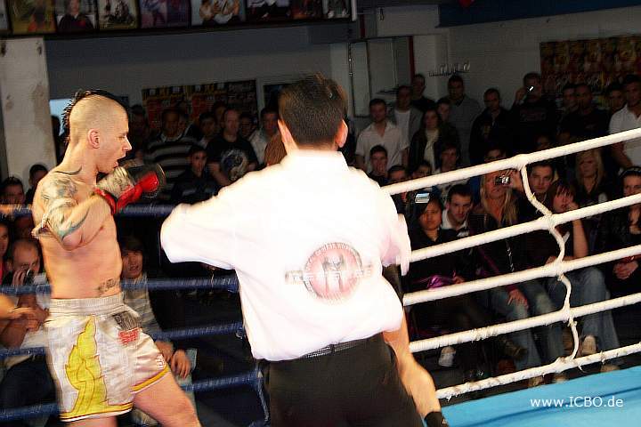 090404_3891_stark-jungwirt_fight_night_koeln.jpg