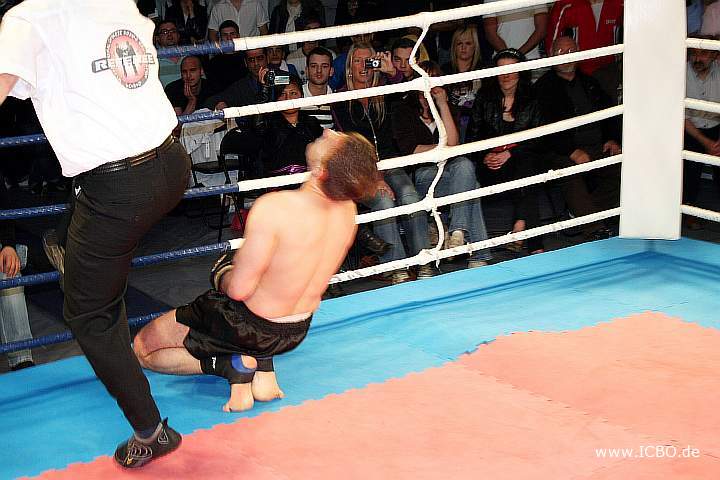 090404_3892_stark-jungwirt_fight_night_koeln.jpg