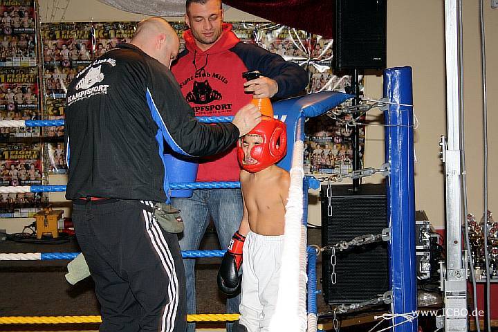 091218_0062_demir-el-abadi_k1_fight_night_ii.jpg