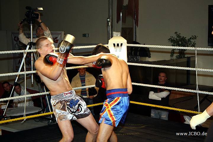 091218_0123_slonov-sahralian_k1_fight_night_ii.jpg