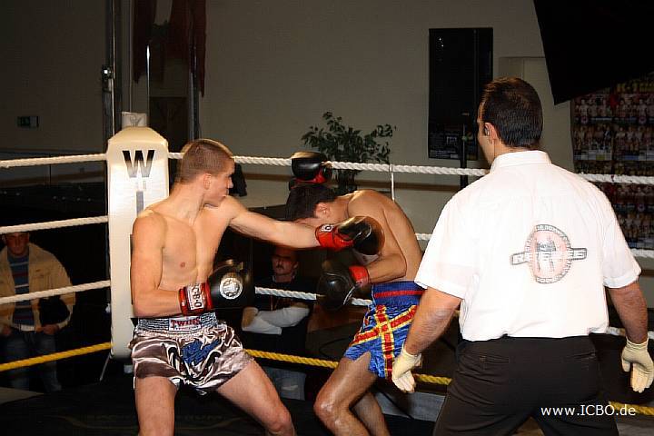 091218_0124_slonov-sahralian_k1_fight_night_ii.jpg