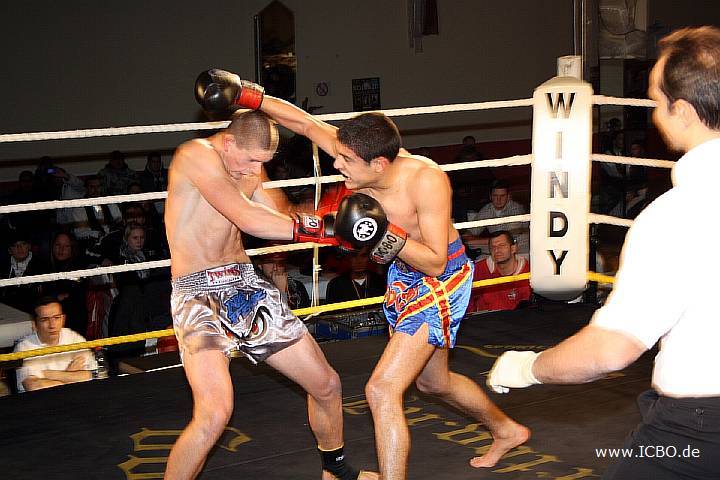 091218_0137_slonov-sahralian_k1_fight_night_ii.jpg