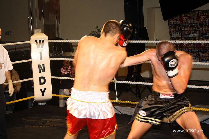 091218_0222_petschulat-wycik_k1_fight_night_ii.jpg