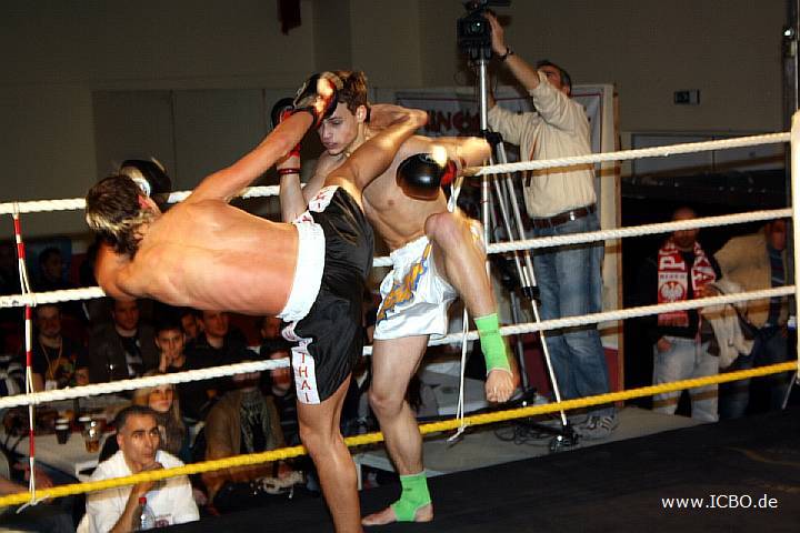 091218_0265_baron-muhoberac_k1_fight_night_ii.jpg