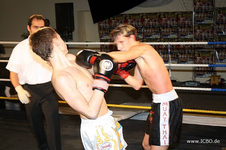 091218_0273_baron-muhoberac_k1_fight_night_ii.jpg