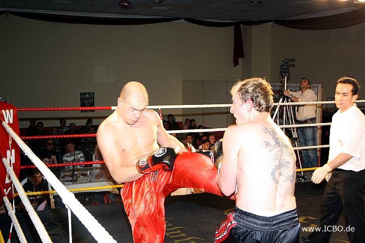 091218_0334_prell-berg_k1_fight_night_ii.jpg