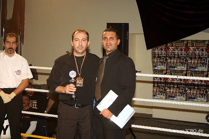 091218_0344_ehrung-kadir-bozer_k1_fight_night_ii.jpg