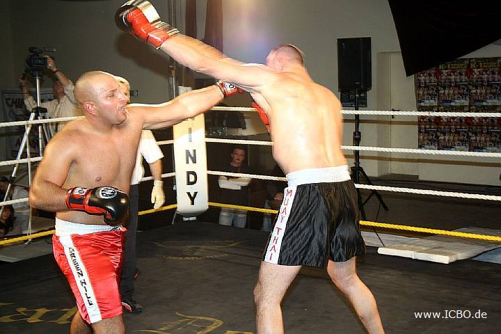 091218_0459_ocaktuerk-akrouch_k1_fight_night_ii.jpg