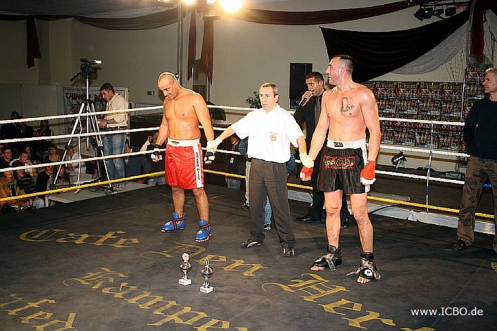 091218_0460_ocaktuerk-akrouch_k1_fight_night_ii.jpg