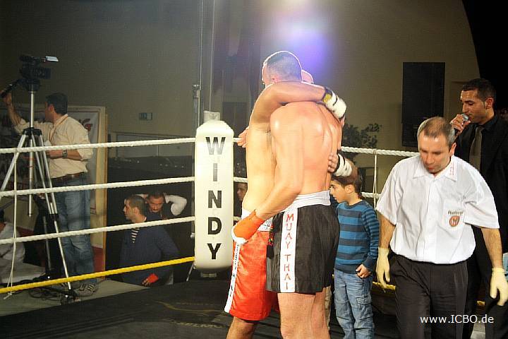 091218_0462_ocaktuerk-akrouch_k1_fight_night_ii.jpg