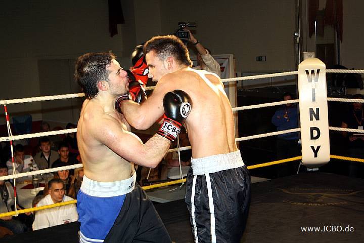 091218_0483_blanacic-coccimiglio_k1_fight_night_ii.jpg