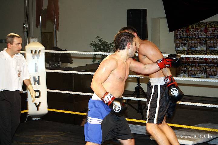 091218_0488_blanacic-coccimiglio_k1_fight_night_ii.jpg