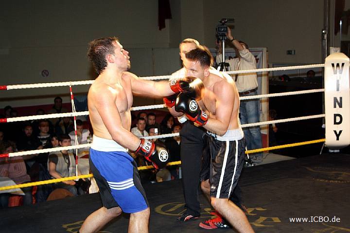 091218_0494_blanacic-coccimiglio_k1_fight_night_ii.JPG