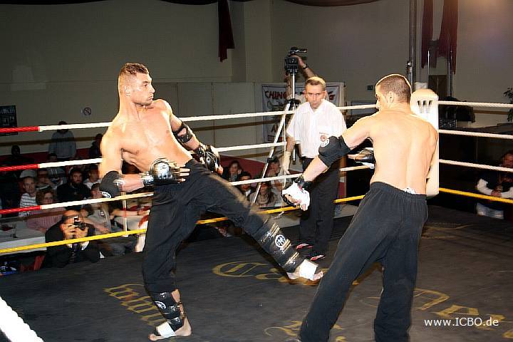 091218_0513_densiz-moser_k1_fight_night_ii.jpg