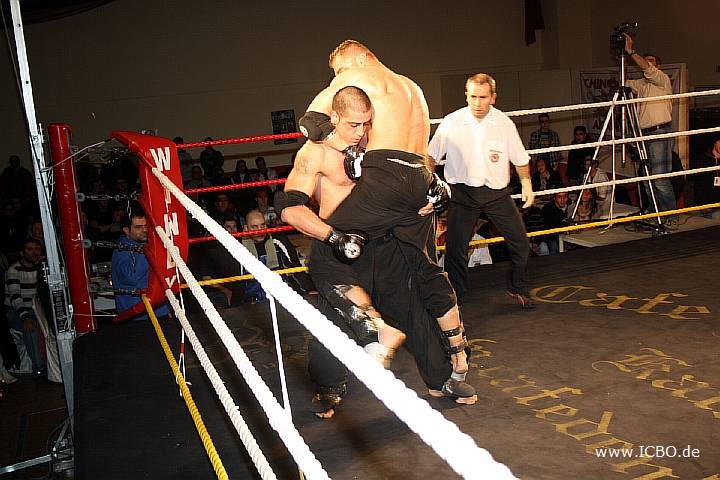 091218_0519_densiz-moser_k1_fight_night_ii.jpg