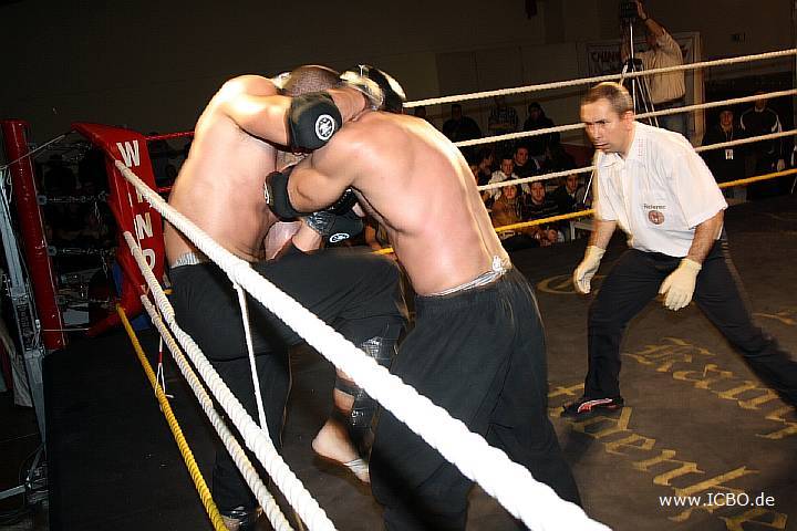 091218_0529_densiz-moser_k1_fight_night_ii.jpg