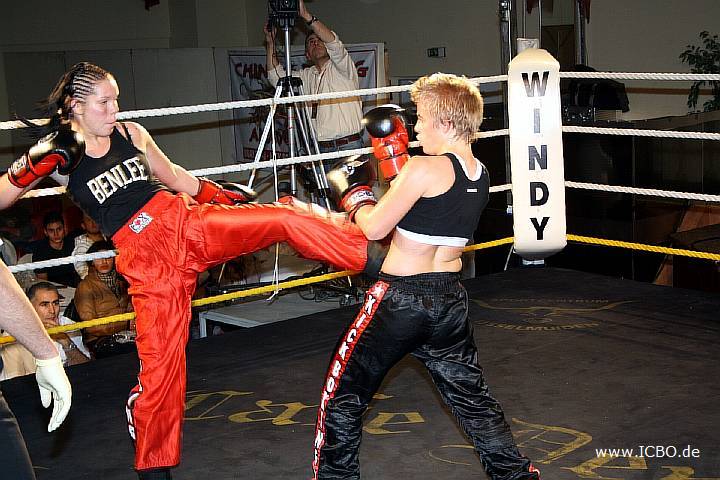 091218_0604_schumacher-kaiser_k1_fight_night_ii.jpg