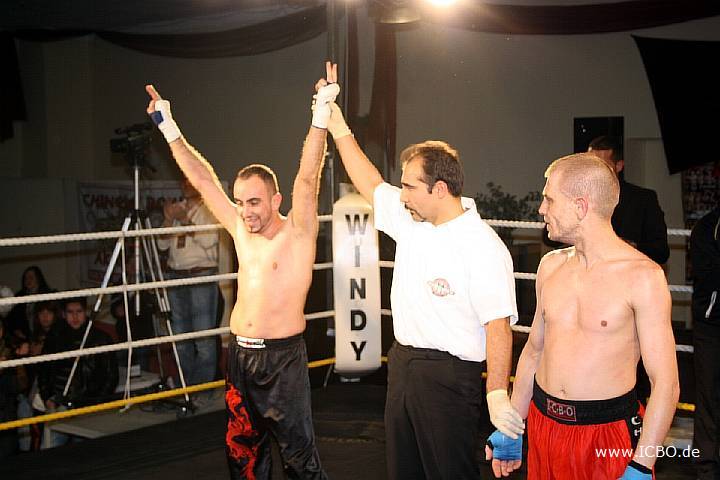 091218_0670_brueggen-kurnaz_k1_fight_night_ii.jpg