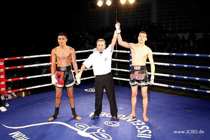 100327_0144_izeni-gueles_monheimer-fight-night.jpg