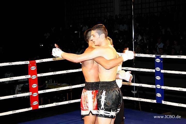 100327_0146_izeni-gueles_monheimer-fight-night.jpg