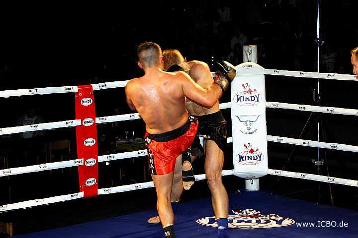 100327_0329_kunz-calabrese_monheimer-fight-night.jpg