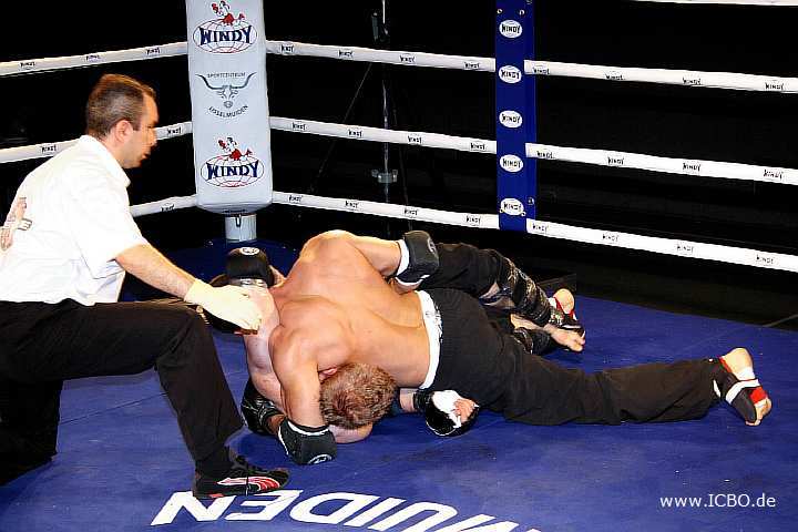 100327_0478_densiz-tomasik_monheimer-fight-night.jpg