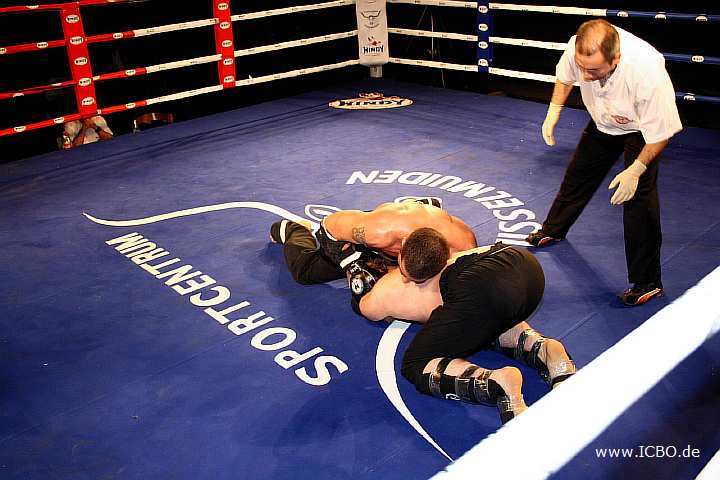 100327_0506_densiz-tomasik_monheimer-fight-night.jpg