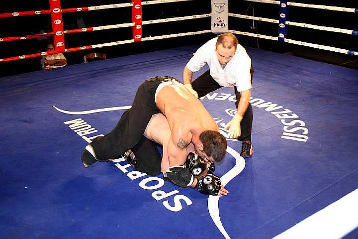 100327_0515_densiz-tomasik_monheimer-fight-night.jpg