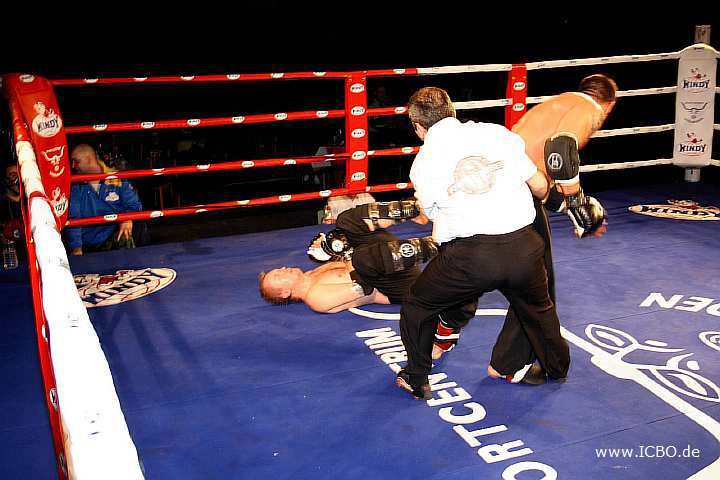 100327_0534_densiz-tomasik_monheimer-fight-night.jpg