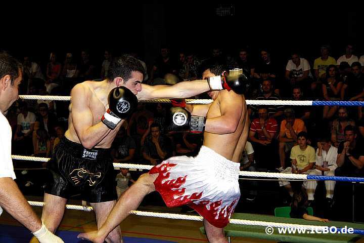 100605_0363_oeztimur-celebi_suderwicher-fight-night.jpg