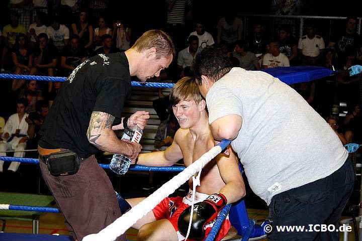 100605_0399_morguel-klahs_suderwicher-fight-night.jpg