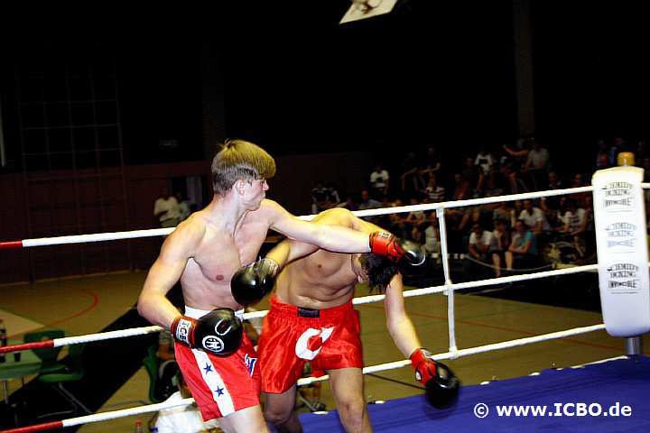 100605_0409_morguel-klahs_suderwicher-fight-night.jpg