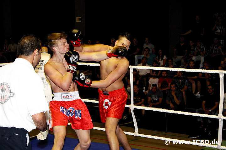 100605_0411_morguel-klahs_suderwicher-fight-night.jpg