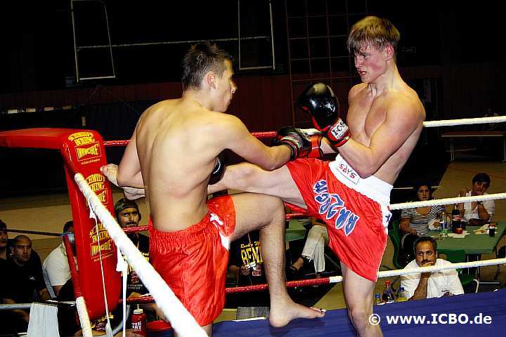 100605_0432_morguel-klahs_suderwicher-fight-night.jpg