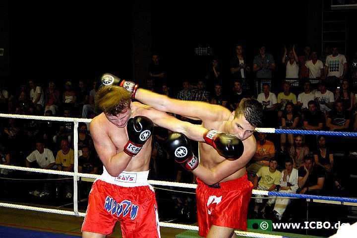 100605_0438_morguel-klahs_suderwicher-fight-night.jpg