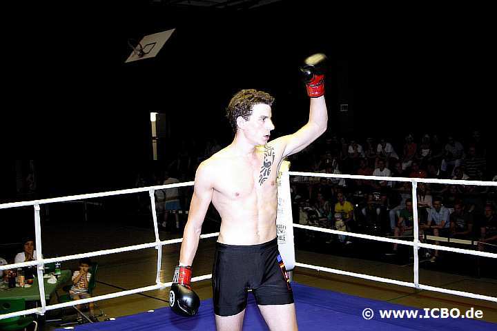 100605_0481_berg-van-treeck_suderwicher-fight-night.jpg