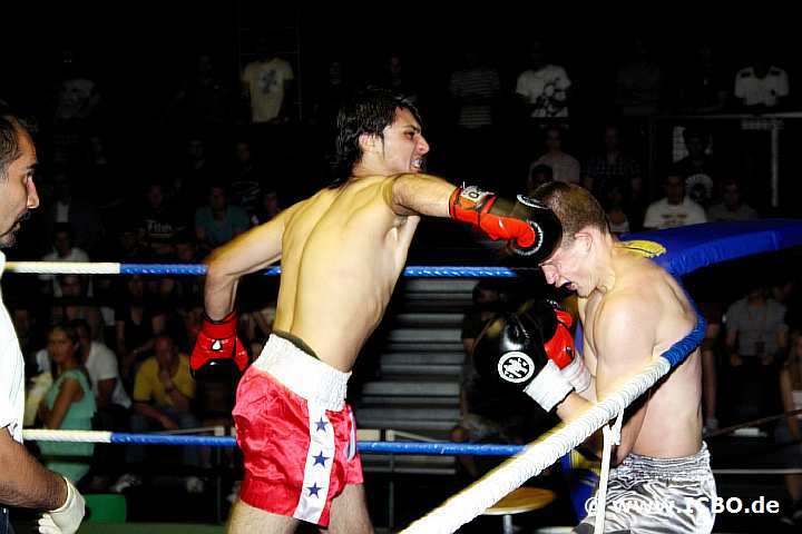 100605_0619_kut-slonov_suderwicher-fight-night.jpg