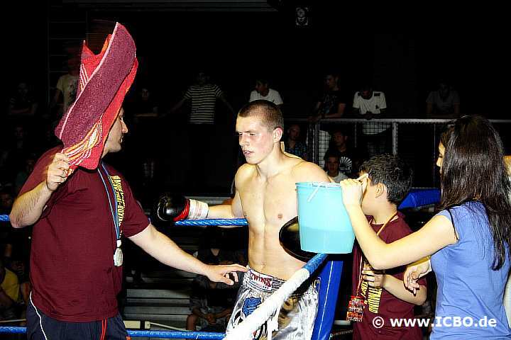 100605_0633_kut-slonov_suderwicher-fight-night.jpg