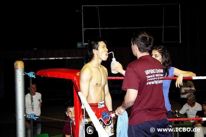 100605_0712_zhang-sahralian_suderwicher-fight-night.jpg