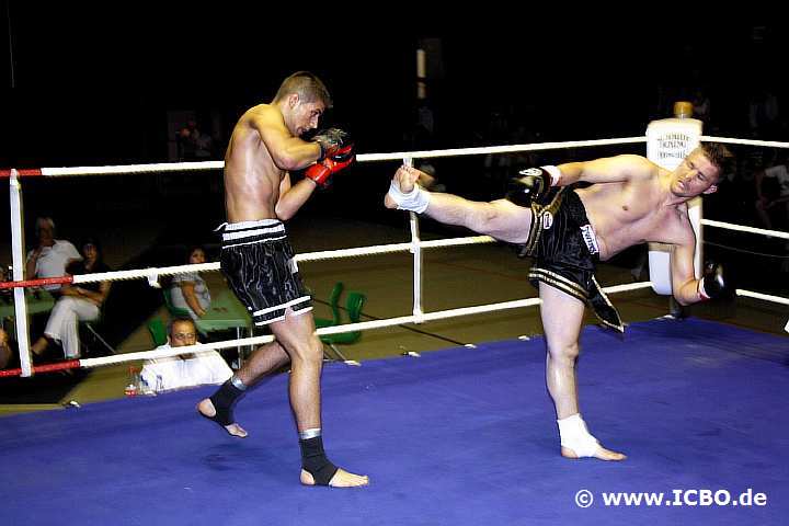 100605_0891_sobek-koc_suderwicher-fight-night.jpg