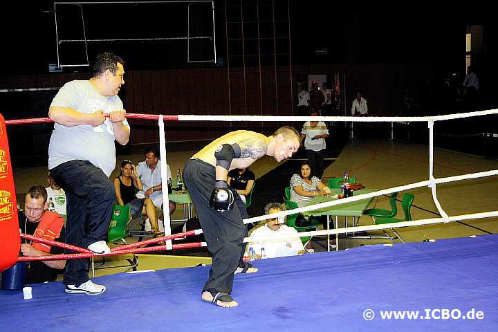 100605_0910_nowak-tomasik_suderwicher-fight-night.jpg