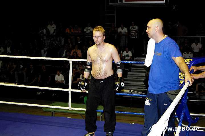 100605_0913_nowak-tomasik_suderwicher-fight-night.jpg