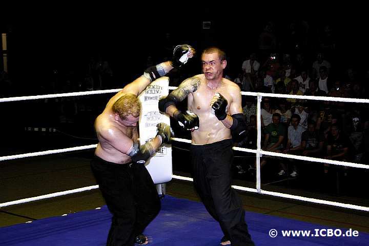 100605_0916_nowak-tomasik_suderwicher-fight-night.jpg