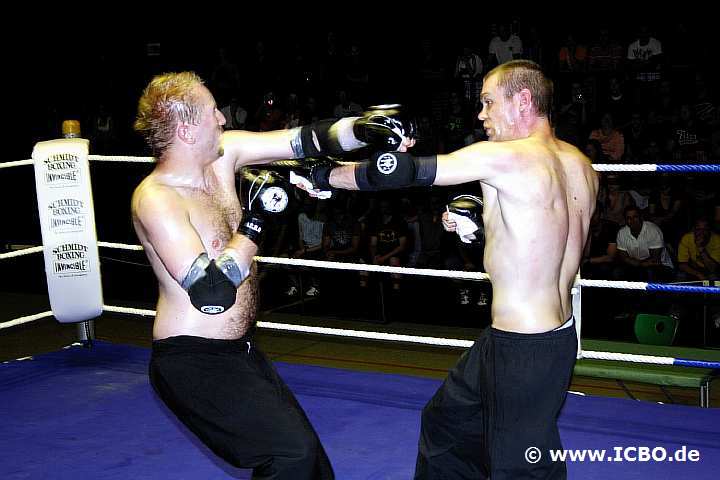 100605_0919_nowak-tomasik_suderwicher-fight-night.jpg