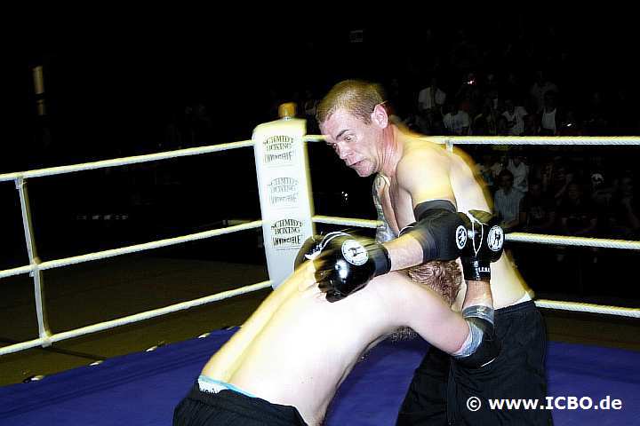 100605_0929_nowak-tomasik_suderwicher-fight-night.jpg