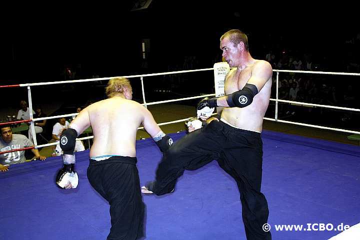 100605_0930_nowak-tomasik_suderwicher-fight-night.jpg