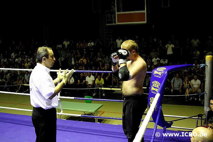 100605_0938_nowak-tomasik_suderwicher-fight-night.jpg