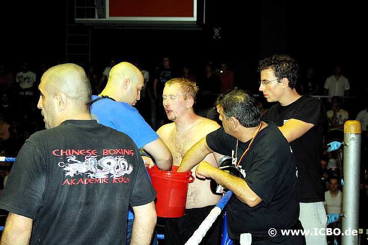 100605_0939_nowak-tomasik_suderwicher-fight-night.jpg