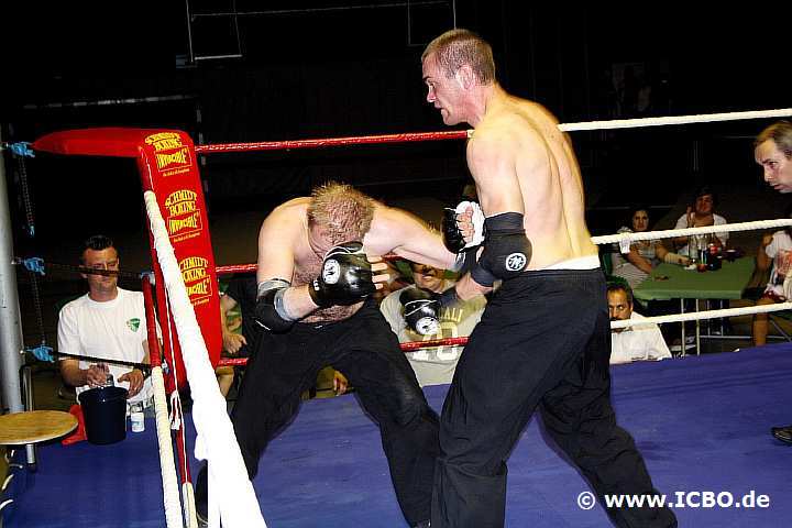 100605_0943_nowak-tomasik_suderwicher-fight-night.jpg